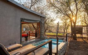 Foxy Crocodile Bush Lodge & Kruger Safaris